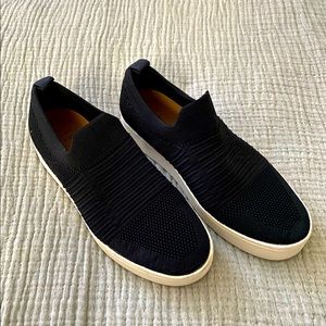 A NEW DAY knit black slip ons